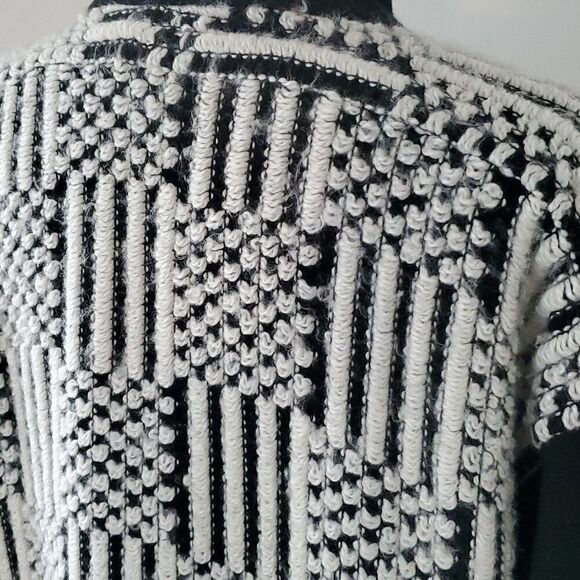 Linea Vogue | Italian Long Sweater Coat - Picture 7 of 10
